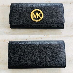 NWOT Michael Kors Fulton Flap Wallet